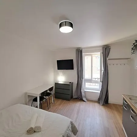 Lägenhet Palerme - Studio Confortable Et Idealement Situe Reims